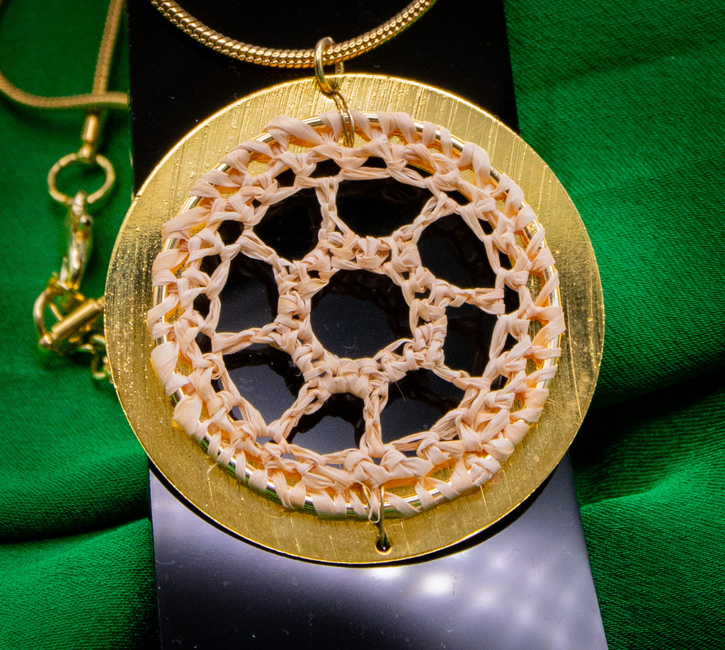 COLAR CIRCULO CROCHÊ