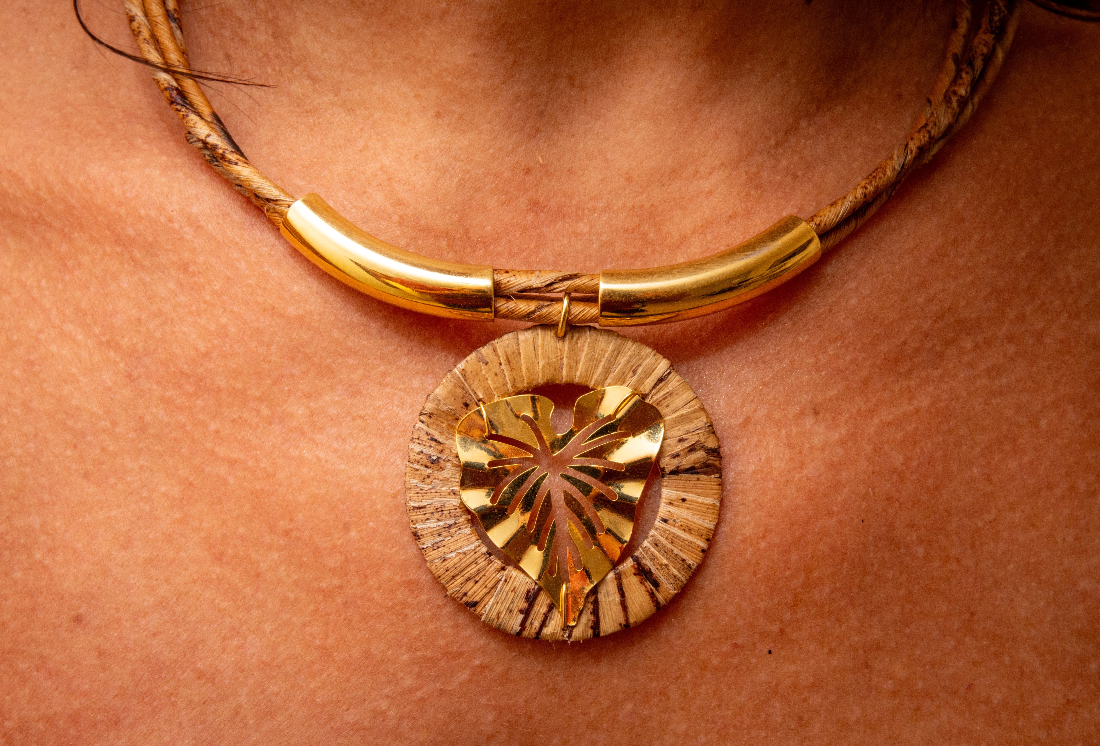 COLAR MAXI BANANEIRA ALTURISMO