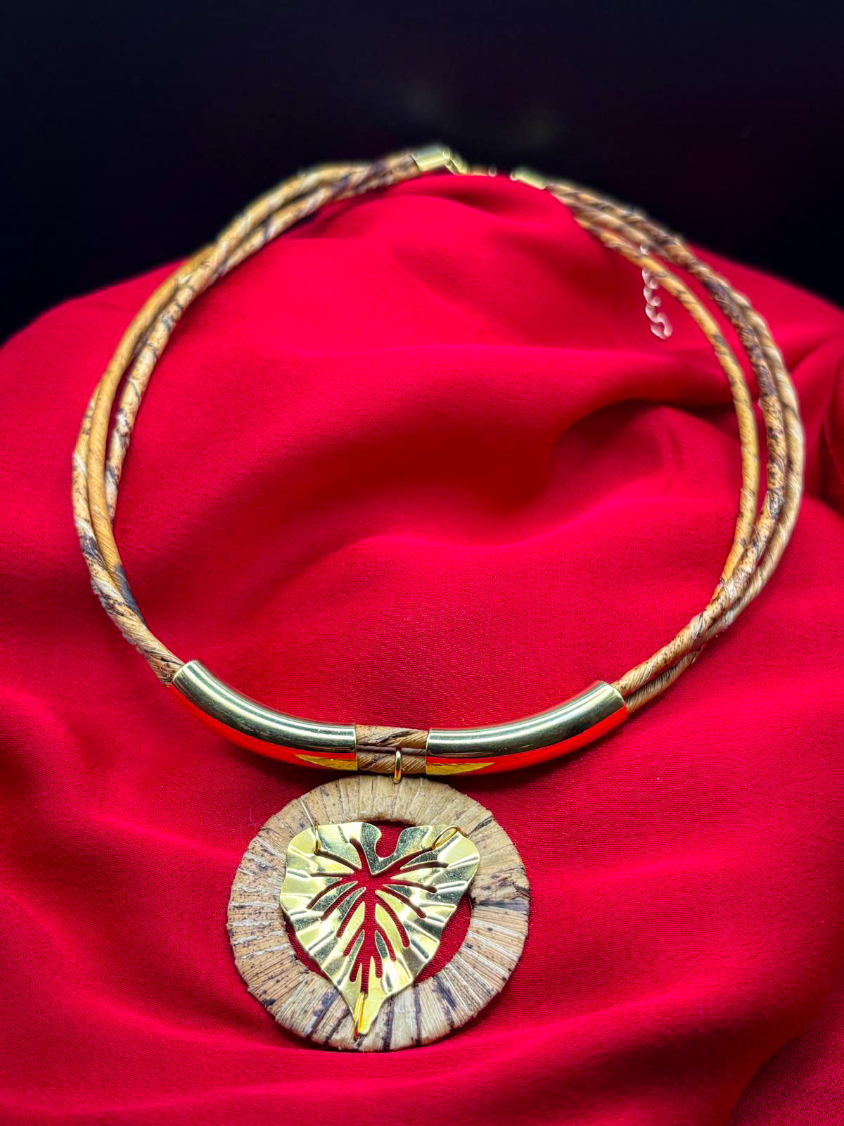 COLAR MAXI BANANEIRA ALTURISMO